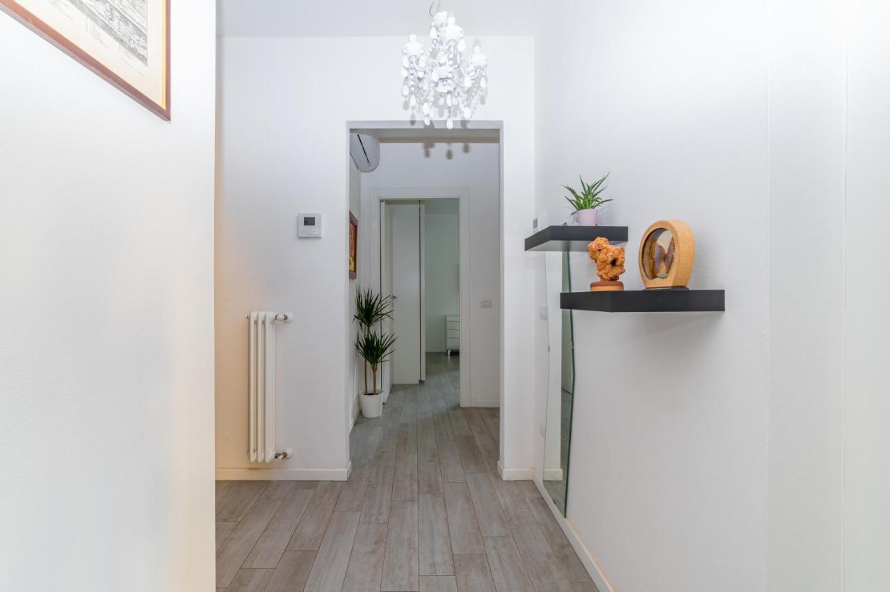 Parma Residential Apartment Con Balcone Eksteriør billede